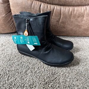 Sporto Women’s 9.5 NWT Black Ankle Boots with Side Zipper